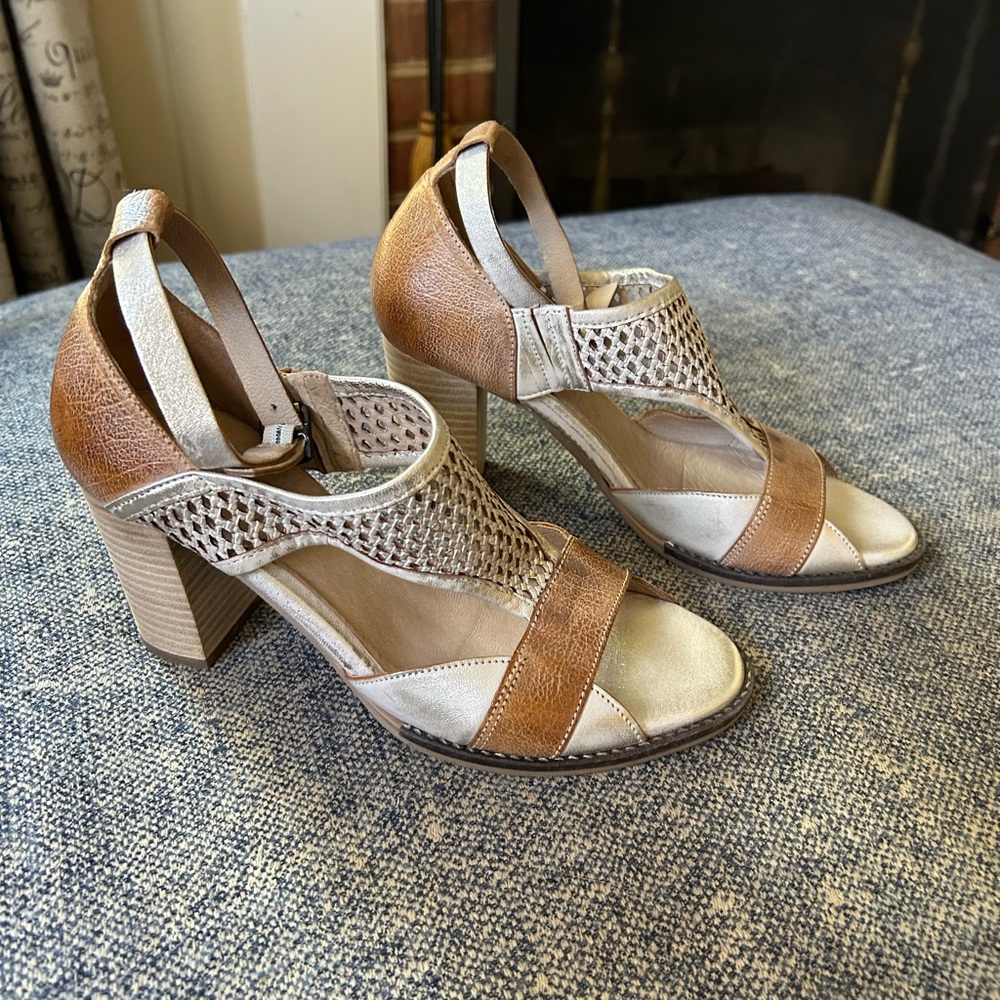 Sundance Casta Brand Metallic Sandals